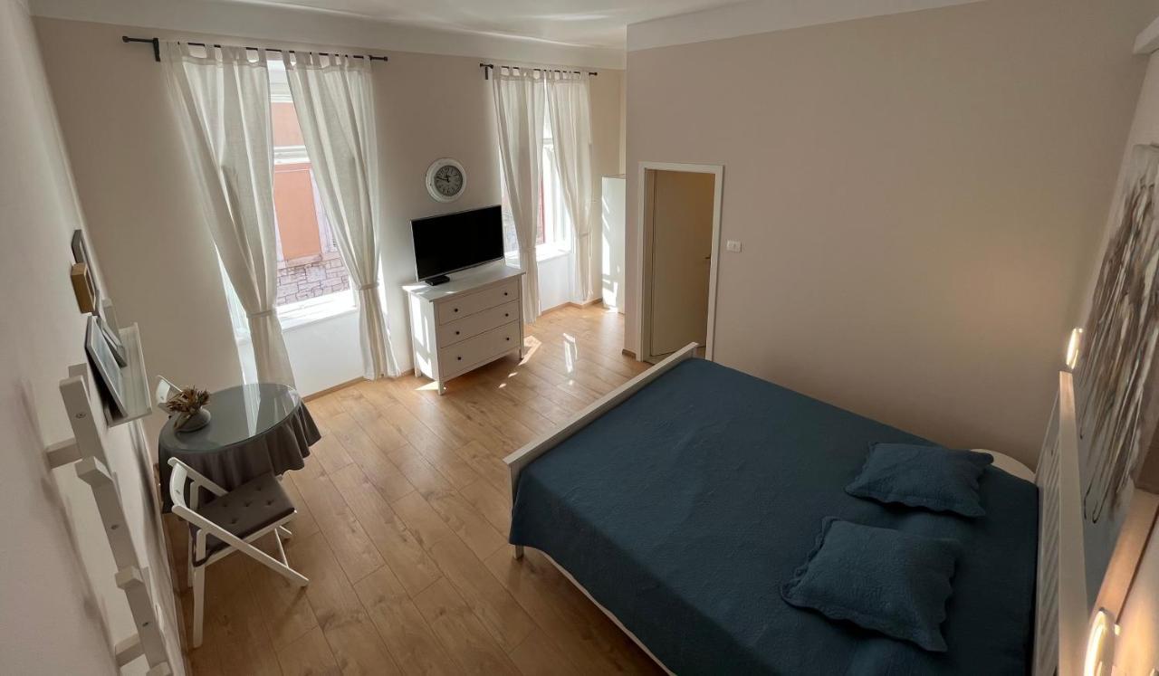Apartment Check In Pula Eksteriør billede