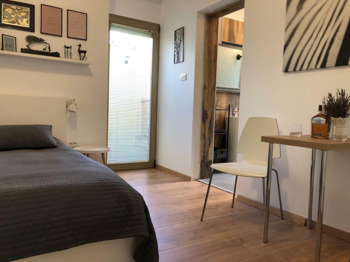 Apartment Check In Pula Eksteriør billede